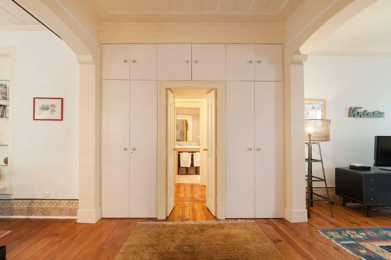 2 Bedroom Apartment With Patio Next To Avenida Da Liberdade Lisboa